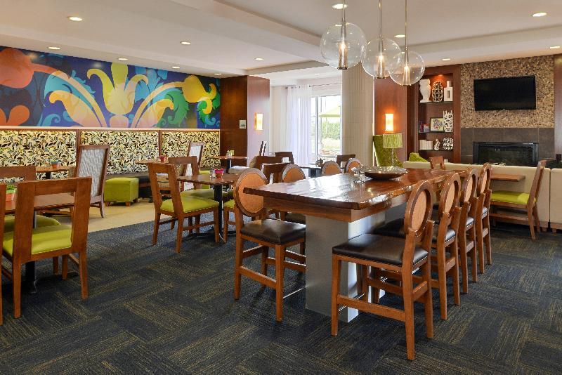 Holiday Inn Express Hotel & Suites Terre Haute By Ihg מראה חיצוני תמונה